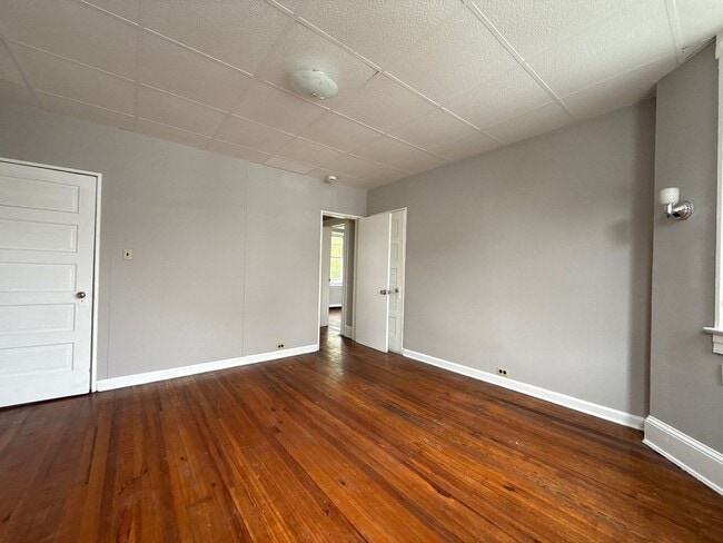 Building Photo - 2604 Hamilton Ave