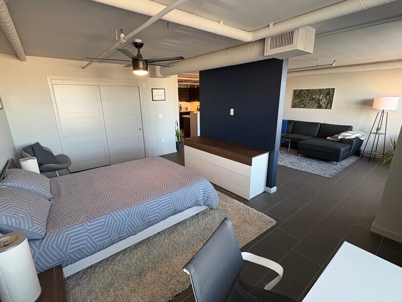 Bedroom - 535 W Thomas Rd