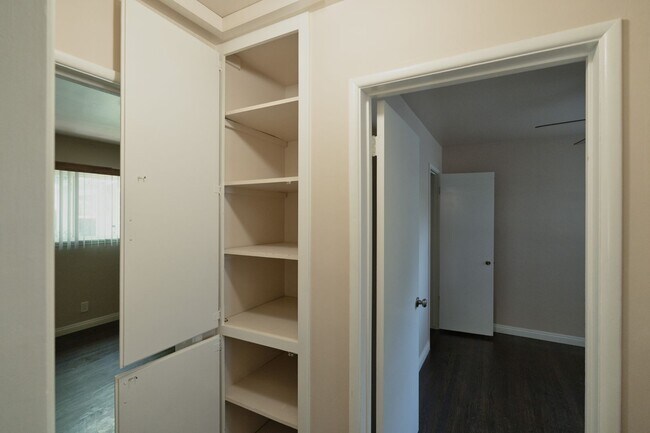 Building Photo - Charming Monrovia Home in a Prime Location!