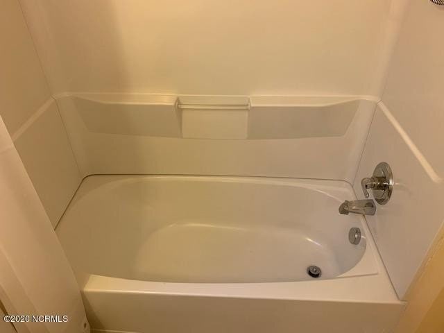 Building Photo - Gorgeous 1 Bedroom Townhouse 5A Port West Ct.