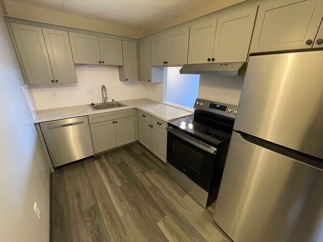 Building Photo - 59 Cambridge Rd