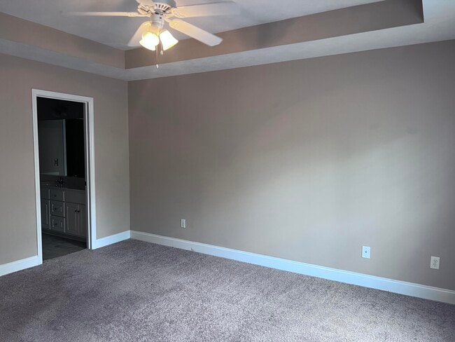Building Photo - 841 Bryan Cir