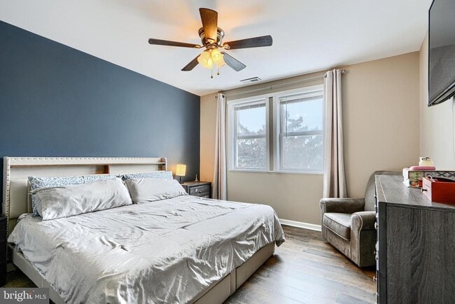 Building Photo - 1543 Lochwood Rd