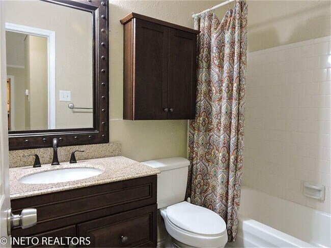 Building Photo - 29 Coralberry Ct