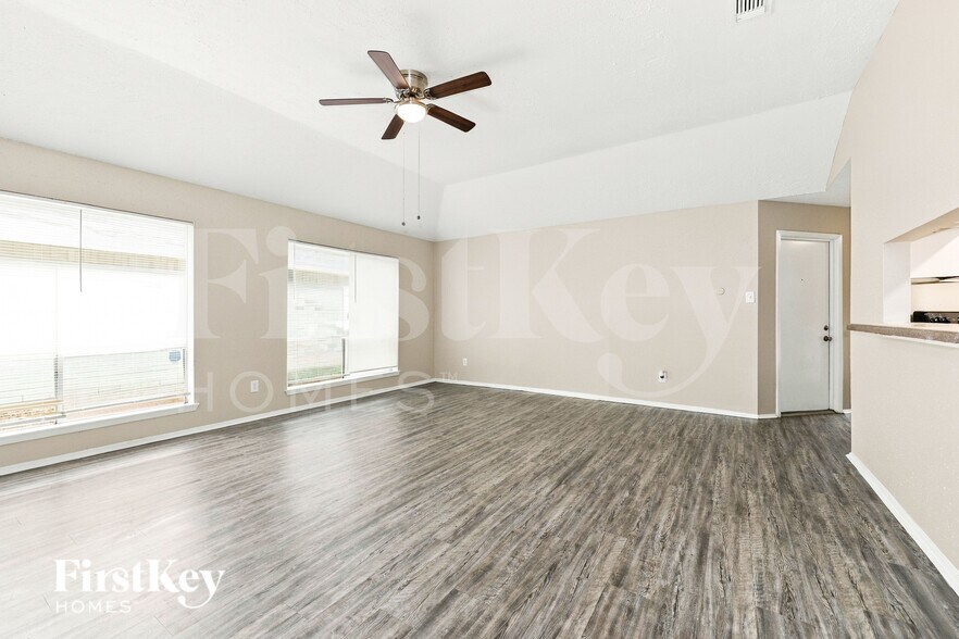 Building Photo - 21714 Nickerton Ln