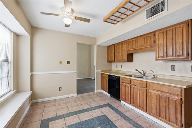 Building Photo - 6733 Dandelion Dr