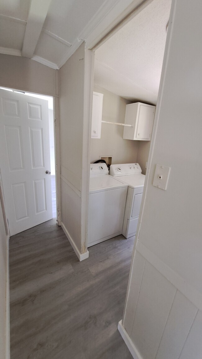 Building Photo - 113 Novits Nook Ct