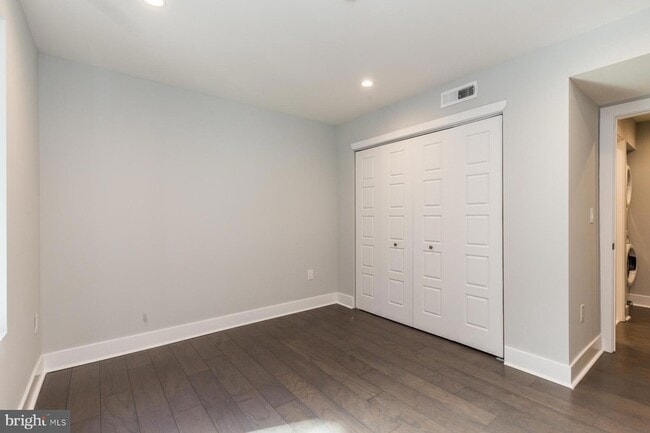 Building Photo - 1405 Frankford Ave