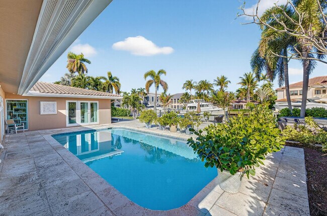 Building Photo - 2871 NE 26th Ct