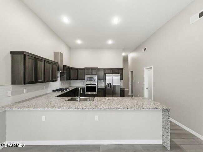 Building Photo - 11365 Hidalgo Dr