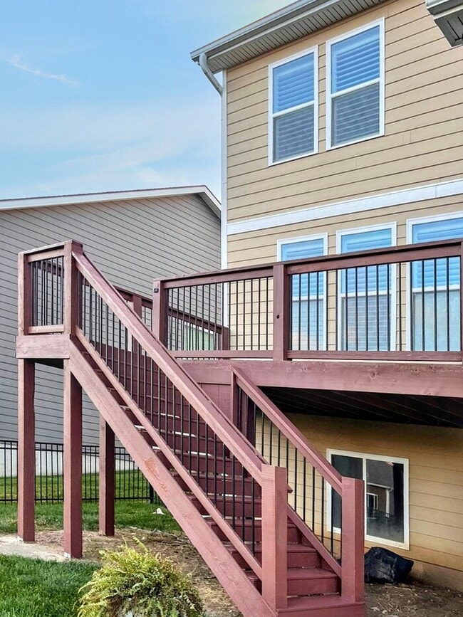 Building Photo - 509 SW Brummel Rd