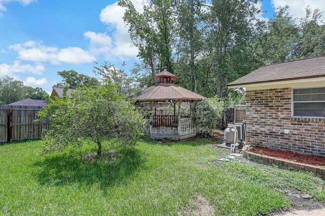 Building Photo - 1758 Alder Dr