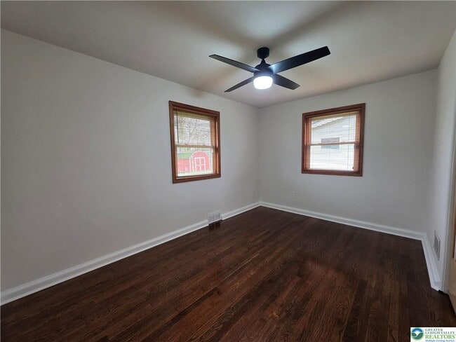 Building Photo - 1645 Mark Twain Cir