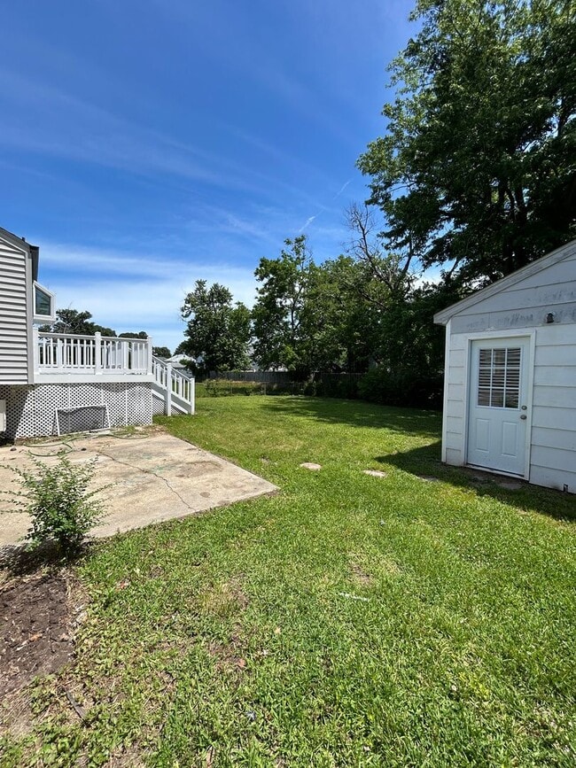 Building Photo - Welcome to Hampton!