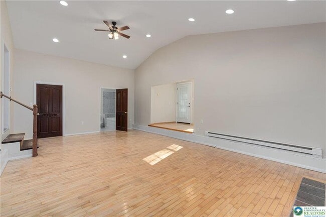 Building Photo - 273 Four Seasons Dr