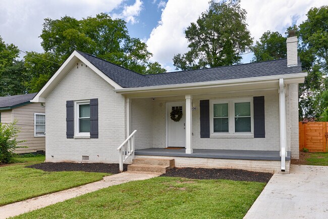 Building Photo - 2806 Union Dr NW