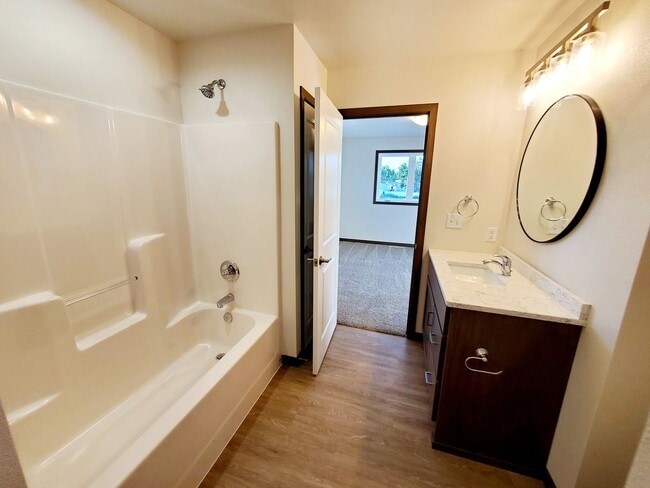 Building Photo - 4450 Cumberland Loop
