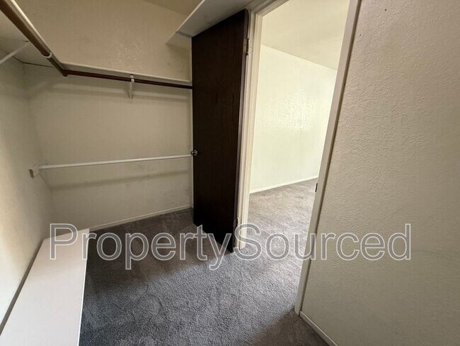 Building Photo - 700 McCoy Ct