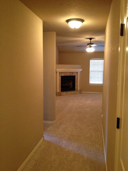 Entry hall leads to LR - 3876 W Mahogany Dr