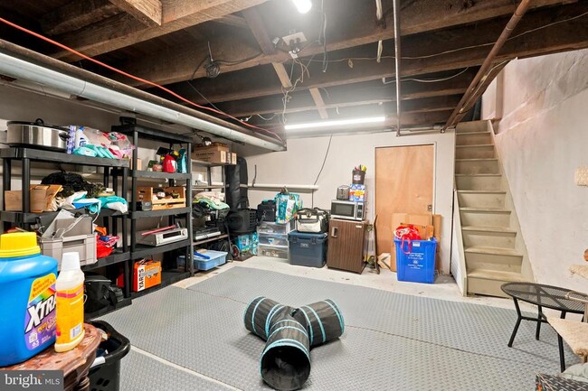 Building Photo - 402 Durfor St