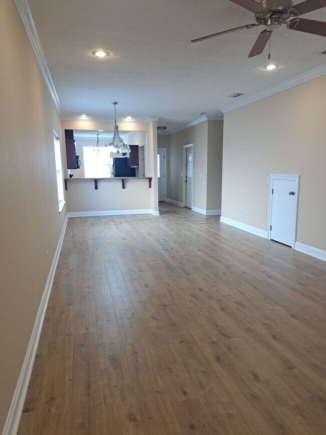 Building Photo - 2950 Palmetto Ridge Way