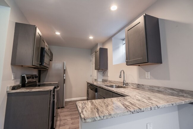 Building Photo - 9 Veto St