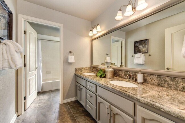 Building Photo - Elegant Granite Bay Home Located in Treelake Village and the  Eureka Union School District