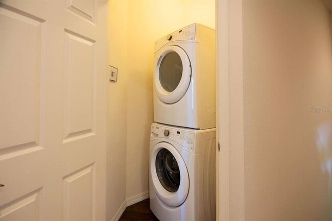 Building Photo - 3207 Oyster Ln