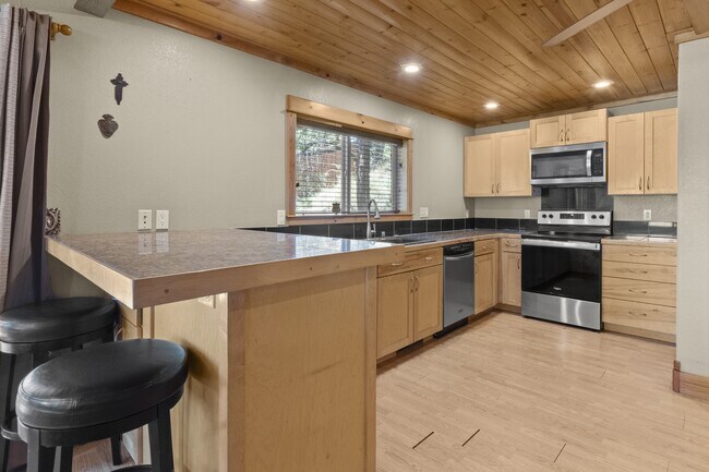 Building Photo - 307 Heath Dr