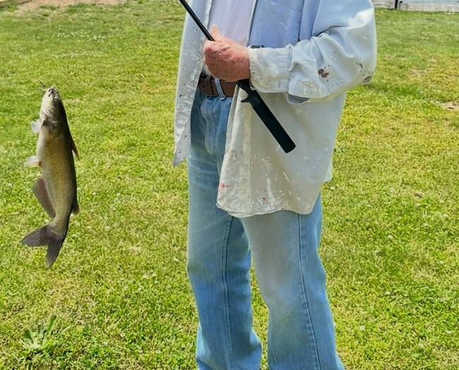 Building Photo - 215 Blackwell Rd