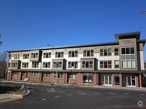 Building Photo - Chelsea Lofts