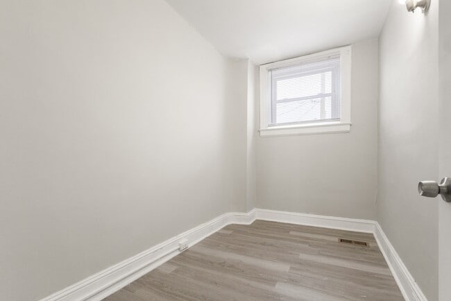 Building Photo - 3201 Elmley Ave