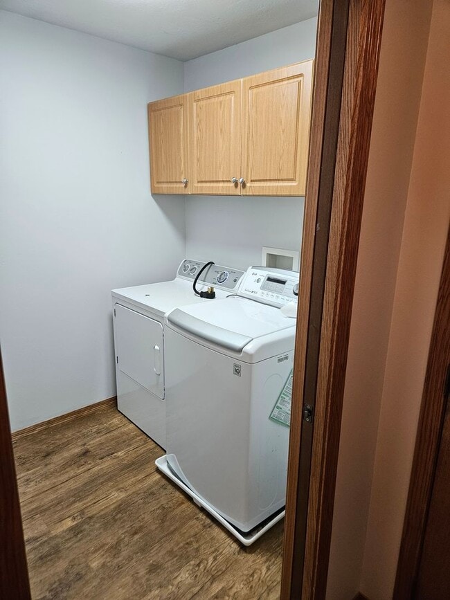 Building Photo - 300 Emmett Trail