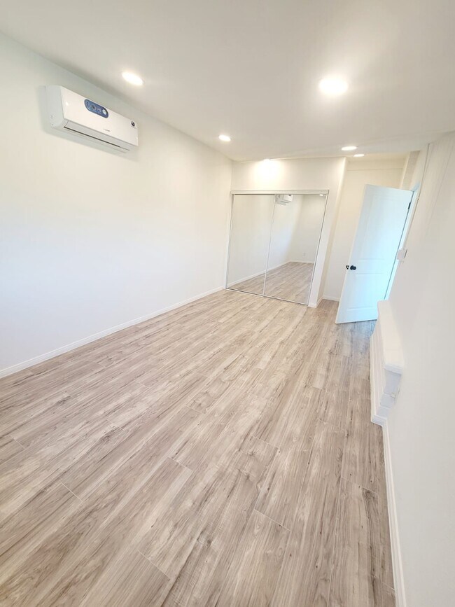 Building Photo - 36744 Vista del Lago St