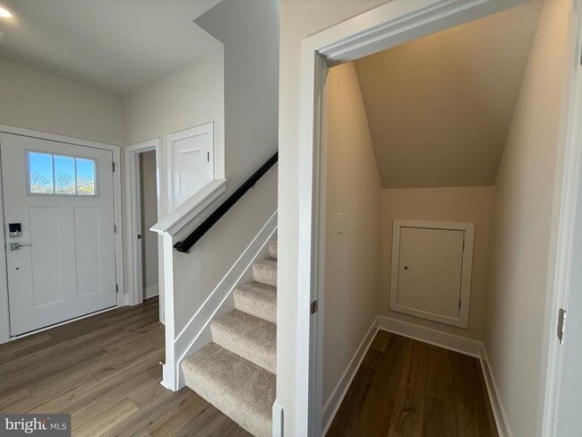 Building Photo - 1670 Lake Placid Dr