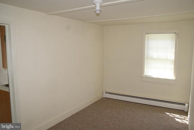 Building Photo - 9518 Circle Dr