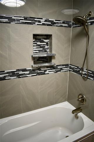 Building Photo - 908 McCoy Dr