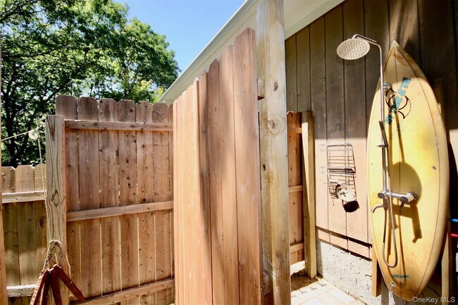 Building Photo - 28 Old Trail Rd