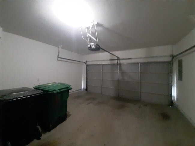 Building Photo - 2945 Sandcastle Ln
