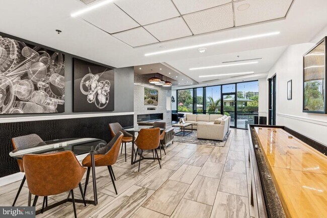 Building Photo - 5225 Pooks Hill Rd