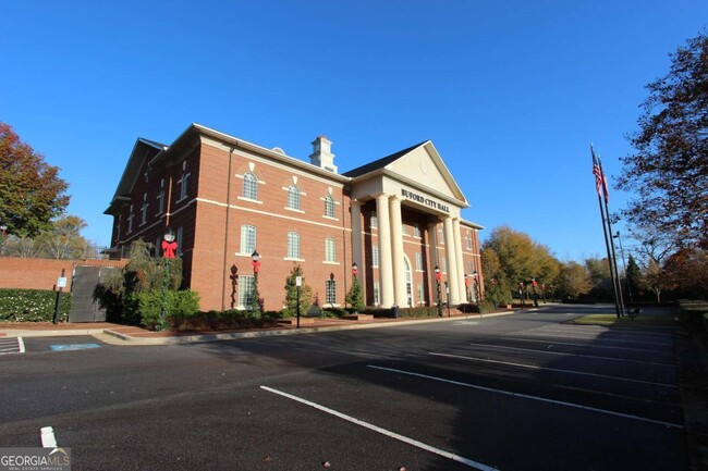 Building Photo - 514 Clover Dr