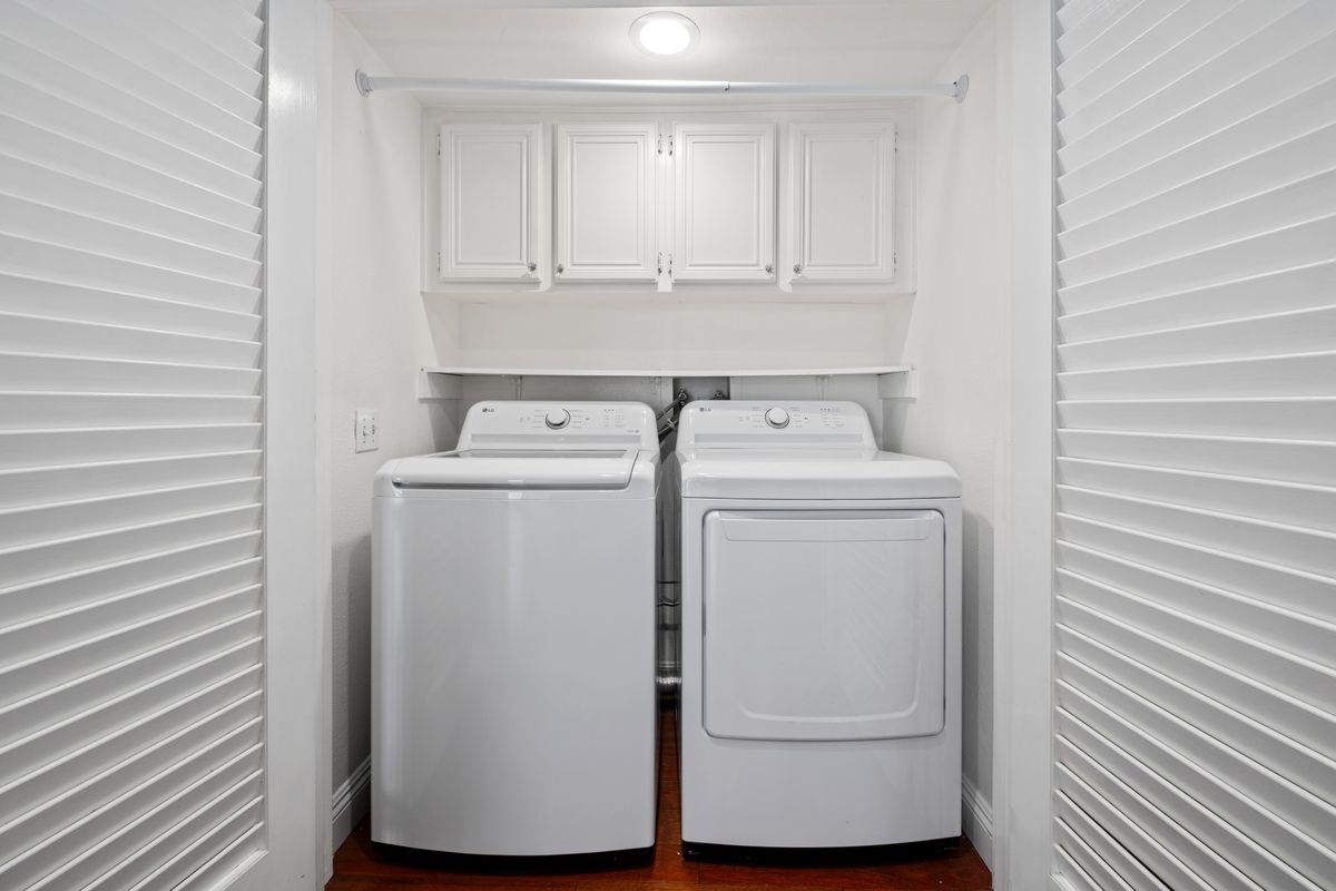 Building Photo - 7 Oak Spring Ln