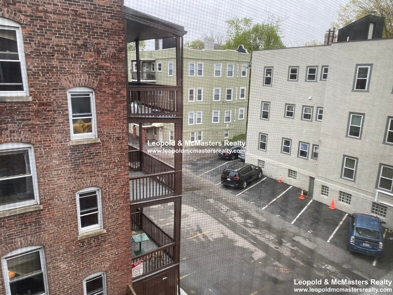 Building Photo - 1132 Commonwealth Ave