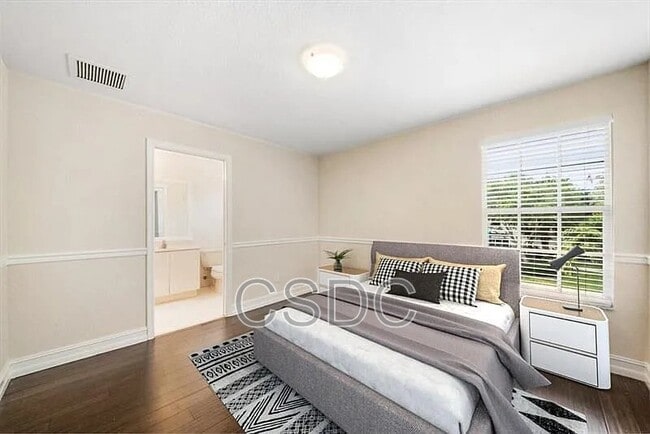 Building Photo - 8477 Breezy Hill Dr