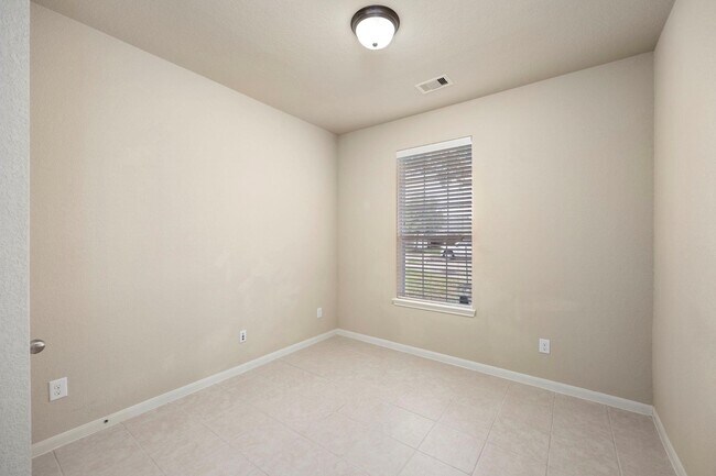 Building Photo - 20935 Brodie Ln