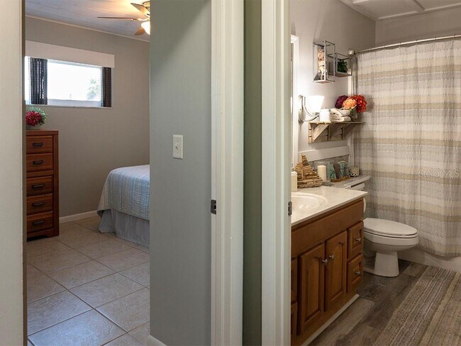 Building Photo - 380 Base Ave E