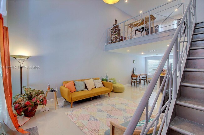 Building Photo - 6865 Bay Dr