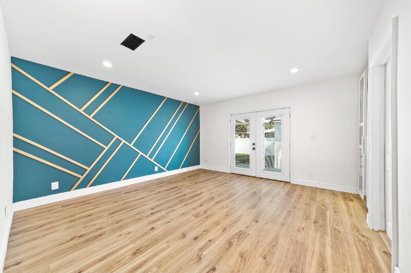 Building Photo - 5400 Columbus Ave