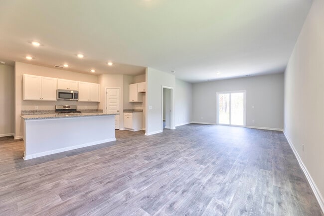 Building Photo - The Preserve at Hilton Head Lakes