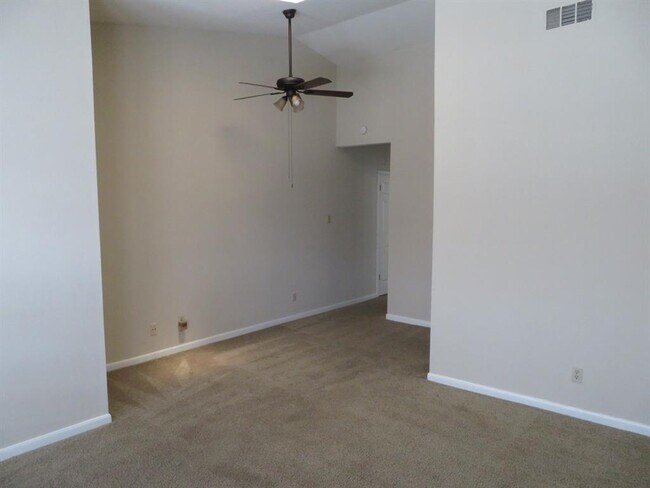 Building Photo - 2529 Rio Grande St